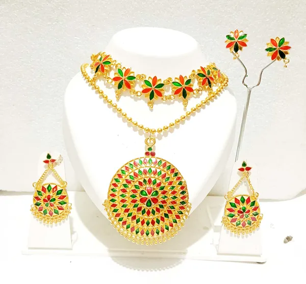 Assamese_Traditional_Gold_Plated_Red_Green_Colour_Japi_Combo_Jewellery_Set_For_Women
